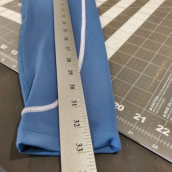 Peloton Blue Pants Womens Large Move Mission Stretch Workout Athletic Biking - Picture 10 of 10